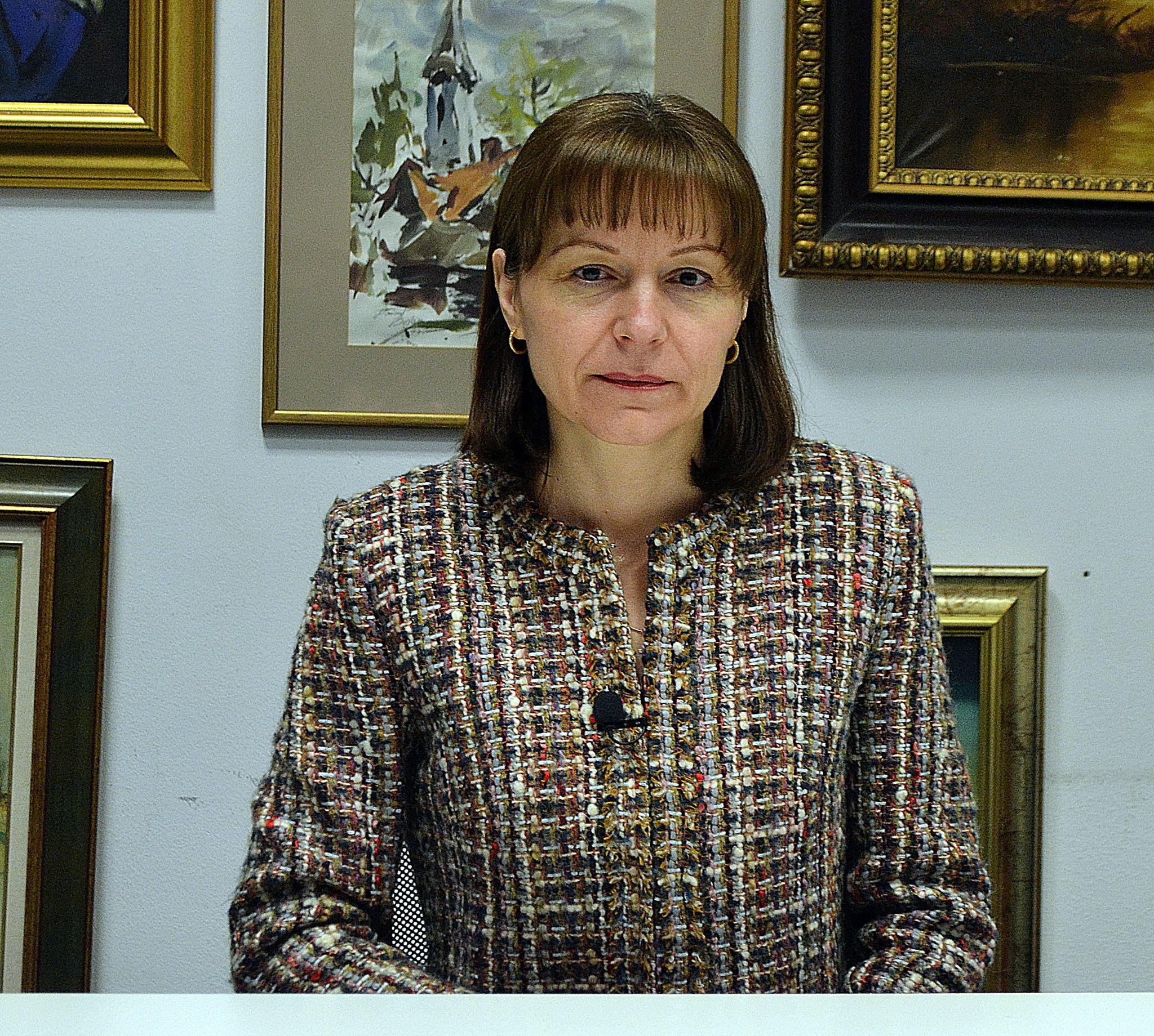 Emilia Negrilă  ,Director  al Dir,Jud.  Statistica